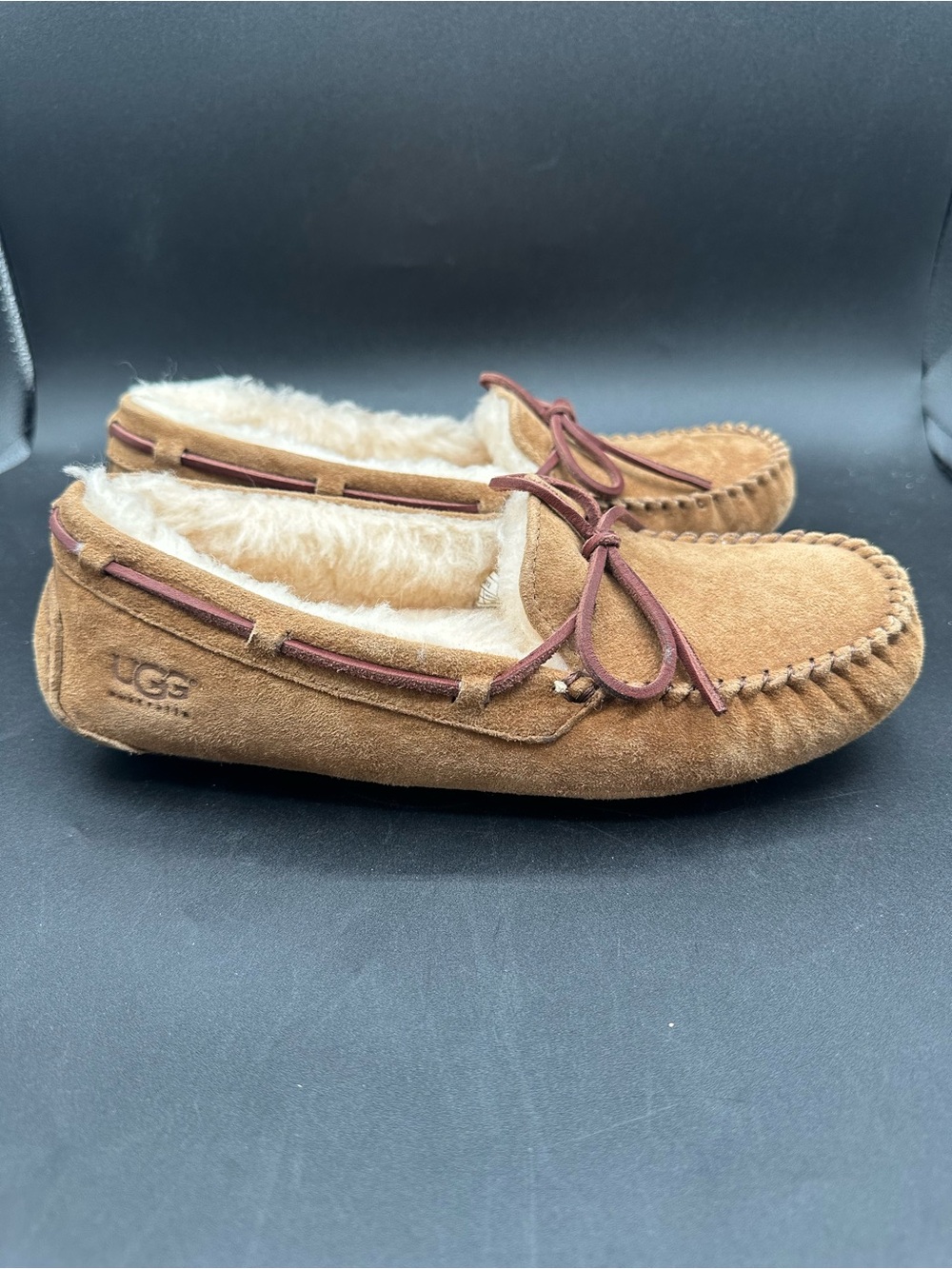 UGG Dakota Chestnut Suede Fur Slippers Womens Size 8 Moccasins
